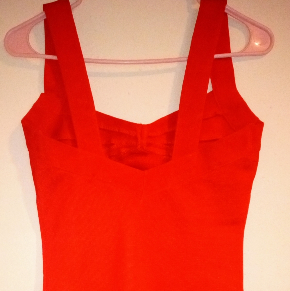 MODISH DRESS - Picture 4 of 5